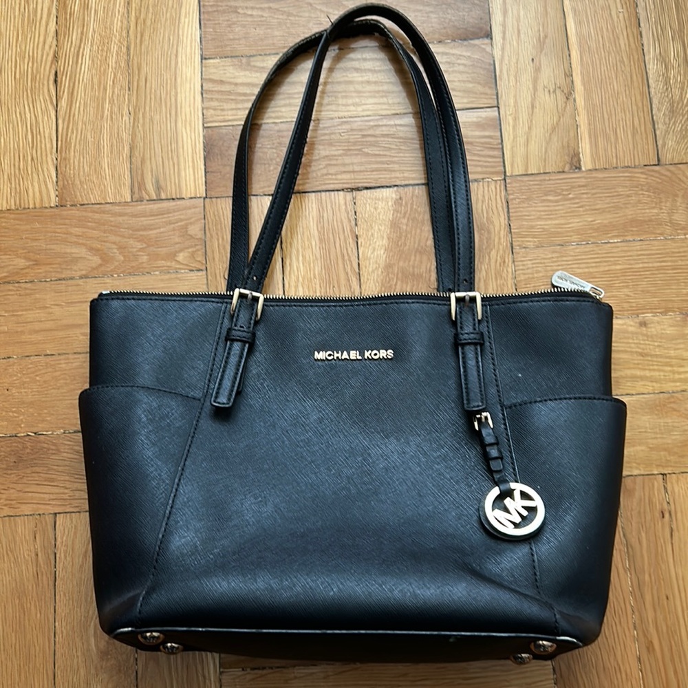 Michael Kors Jet Set Tote
